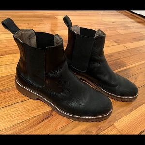 Banana Republic Chelsea Boot